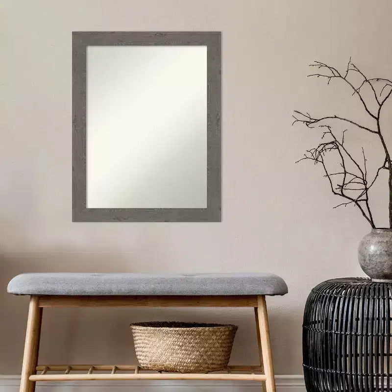 Specchio da parete per bagno con cornice stretta grigio rustico a listelli non smussati 22" x 28"