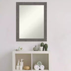 Specchio da parete per bagno con cornice stretta grigio rustico a listelli non smussati 22" x 28"