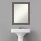 Specchio da parete per bagno con cornice stretta grigio rustico a listelli non smussati 22" x 28"