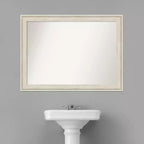 Specchio da parete per bagno 43" x 32" con cornice crema Regal Birch senza smussatura