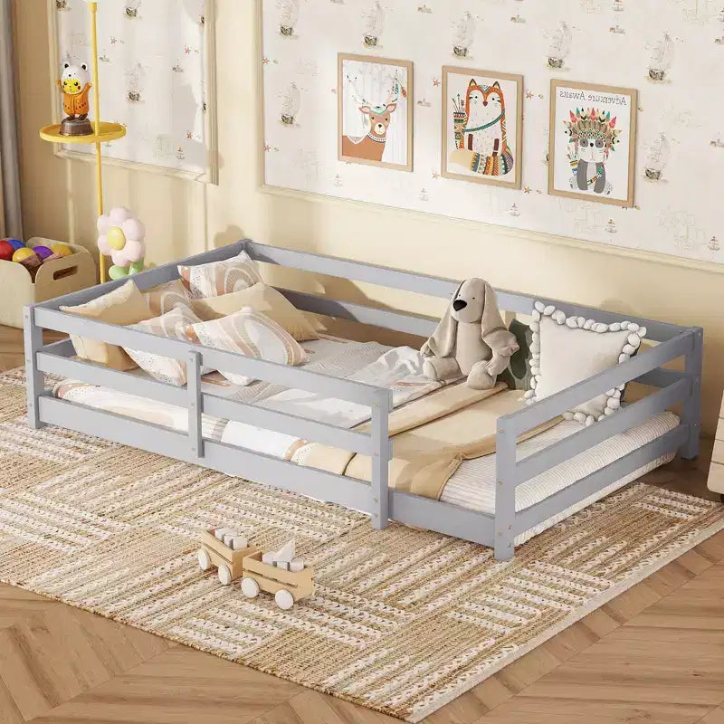 Letto a pavimento per bambini a una piazza e mezza con recinzione di sicurezza – Letto Montessori per bambini, in legno di pino