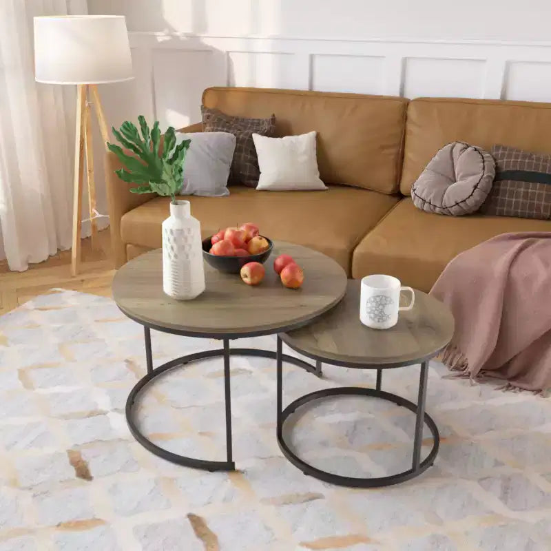 Tavolini da caffè impilabili, set da 2, tavolino rotondo da 70 cm con piano in legno effetto marmo e robusta struttura in metallo, tavolini laterali