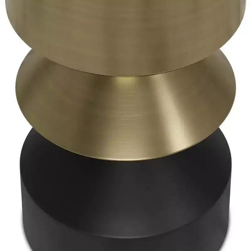Tavolino rotondo – Struttura in ferro antigraffio, ottone anticato e nero, altezza 50 cm