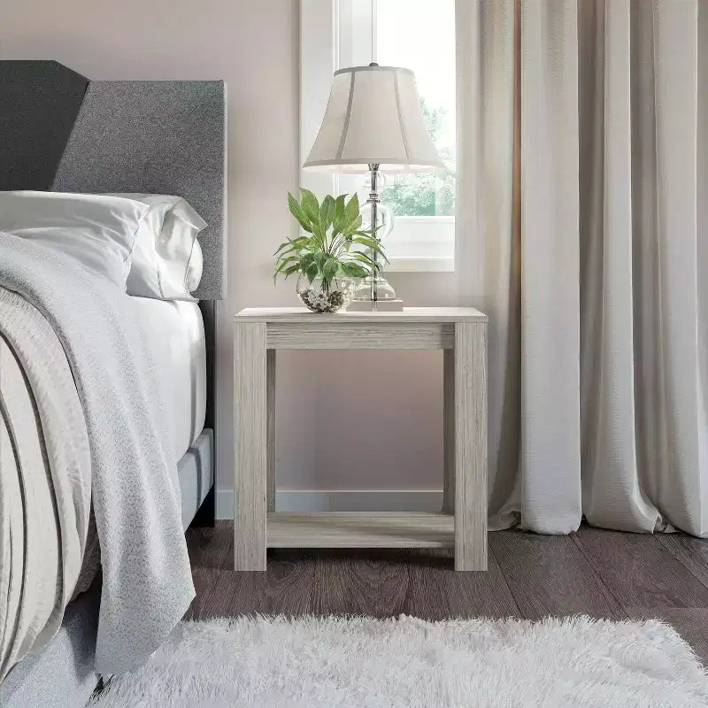 Comodino in legno stile artigianale Brisbane – Finitura Barnwood con ripiani e vani contenitore