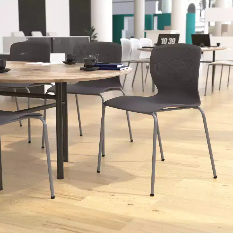 Set di 5 sedie impilabili ergonomiche in polipropilene per carichi pesanti con supporto lombare – Capacità 350 kg