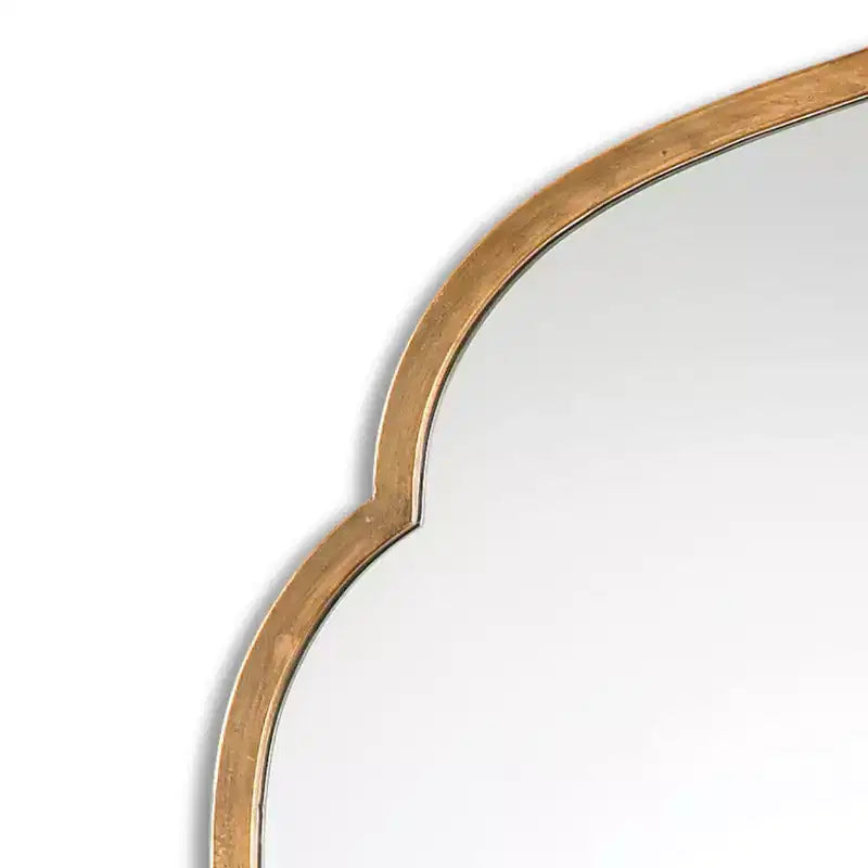 Specchio da parete in metallo dorato antico a forma di arco marocchino, 101,6 x 61 cm